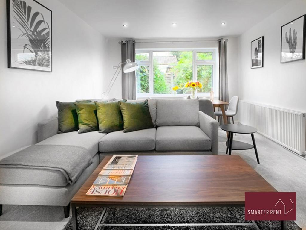 Sunninghill Village - 2 Bed - Parking And Garden Ascot  Zewnętrze zdjęcie