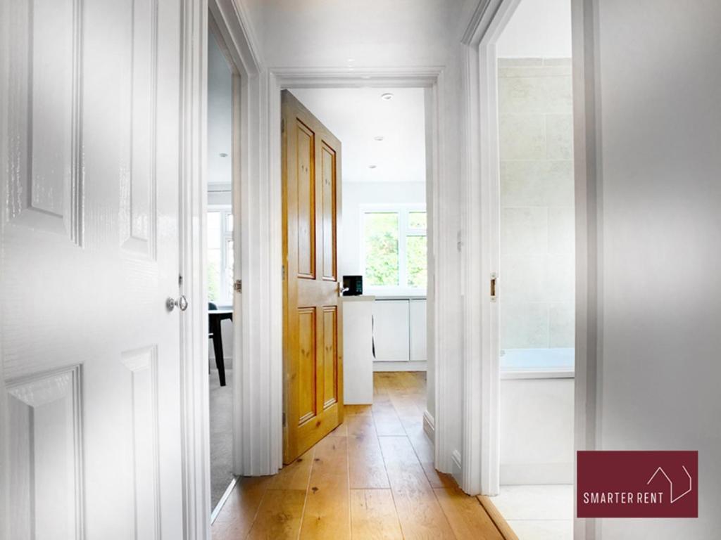 Sunninghill Village - 2 Bed - Parking And Garden Ascot  Zewnętrze zdjęcie