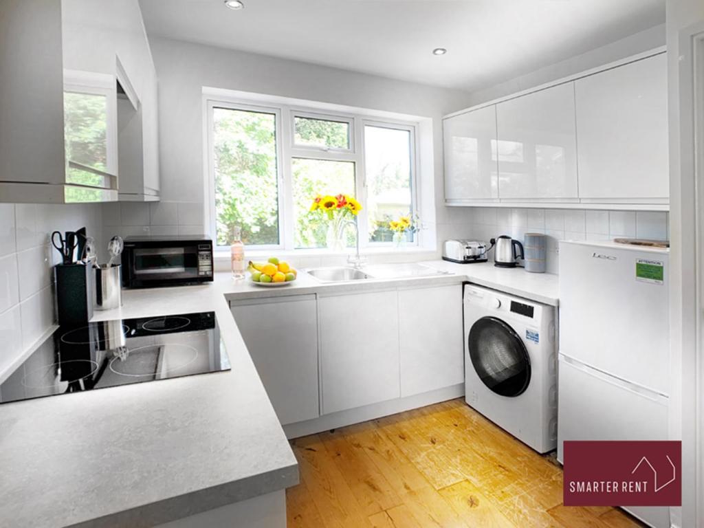 Sunninghill Village - 2 Bed - Parking And Garden Ascot  Zewnętrze zdjęcie